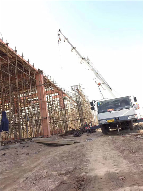 张北县吊车作业的安全注意事项有哪些？