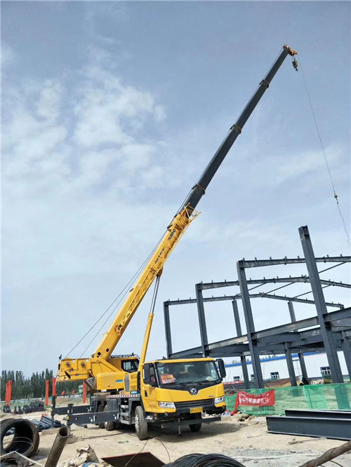 张北县超高层建筑钢结构吊装案例